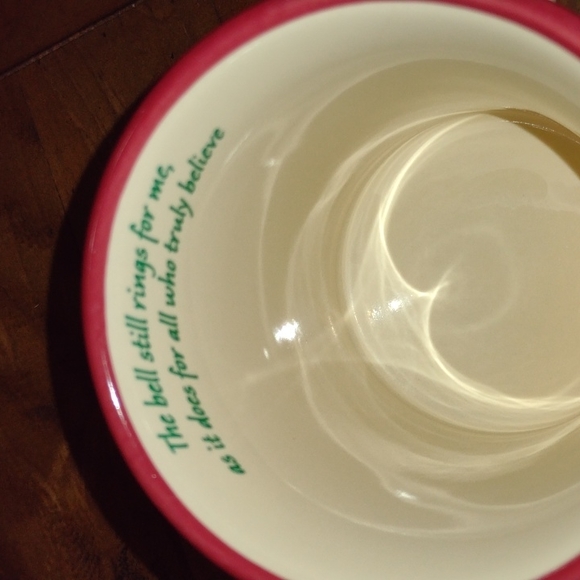 2 Polar express mugs - Picture 4 of 7